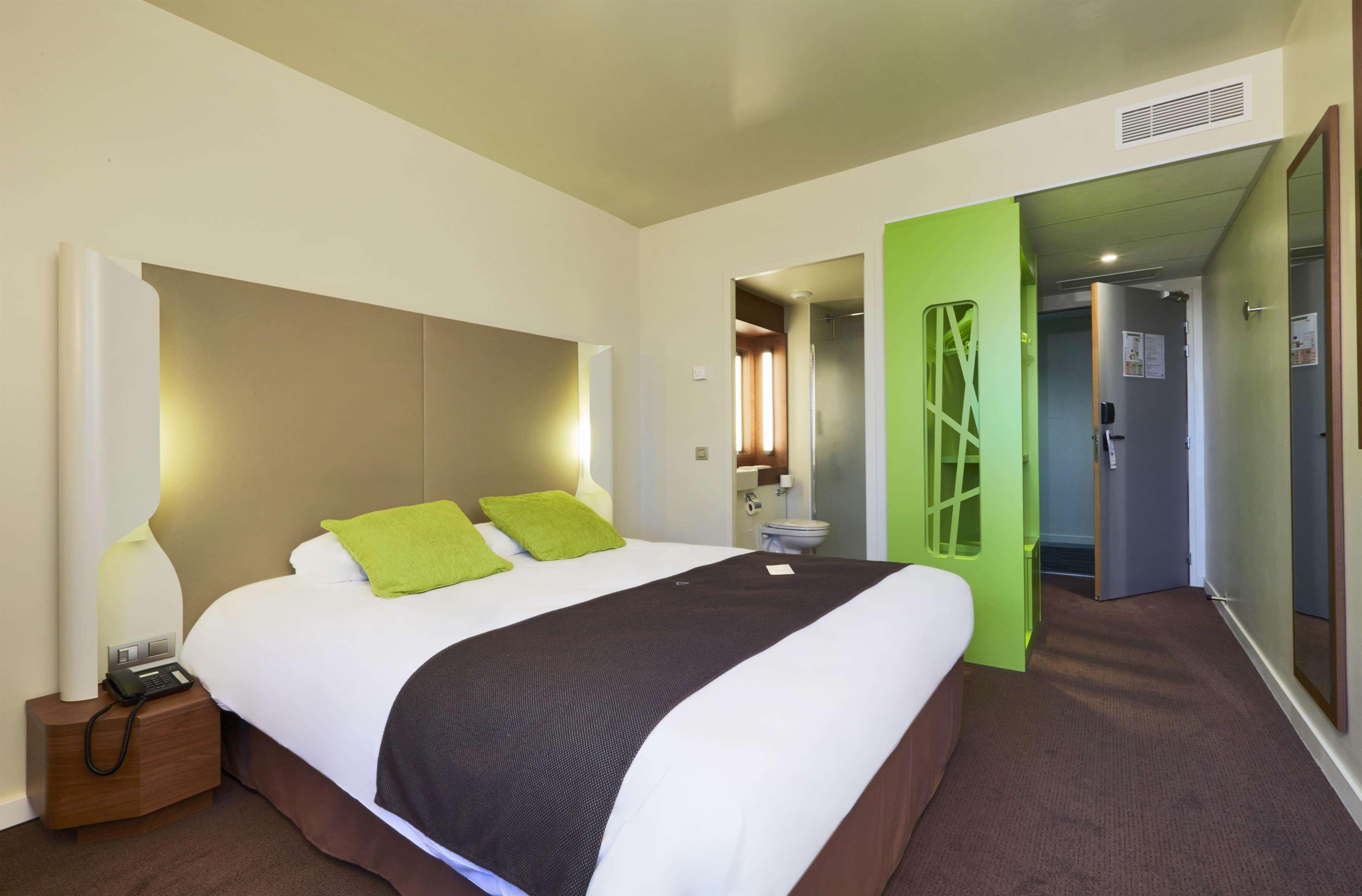 Campanile La Roche Sur Yon Centre Gare Hotel Екстериор снимка