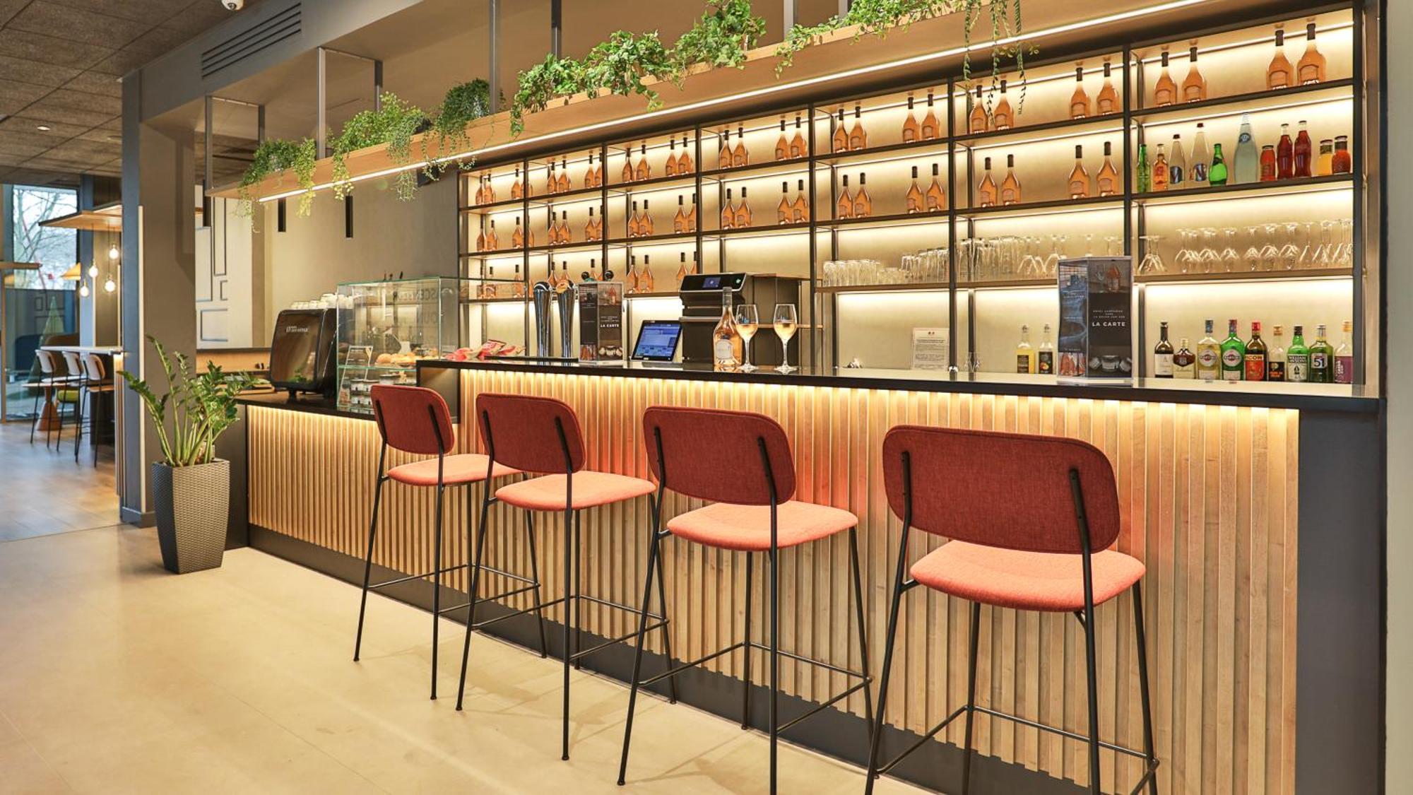 Campanile La Roche Sur Yon Centre Gare Hotel Екстериор снимка