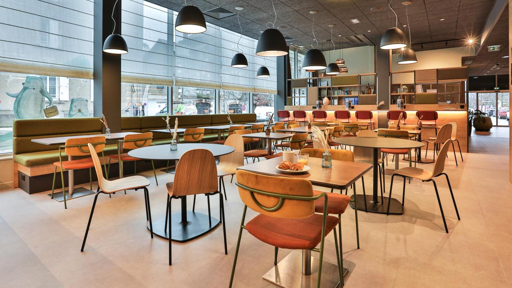 Campanile La Roche Sur Yon Centre Gare Hotel Екстериор снимка